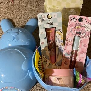 Disney Alice in Wonderland Lip Gloss & Pink Body Scrub in Blue Bunny Container